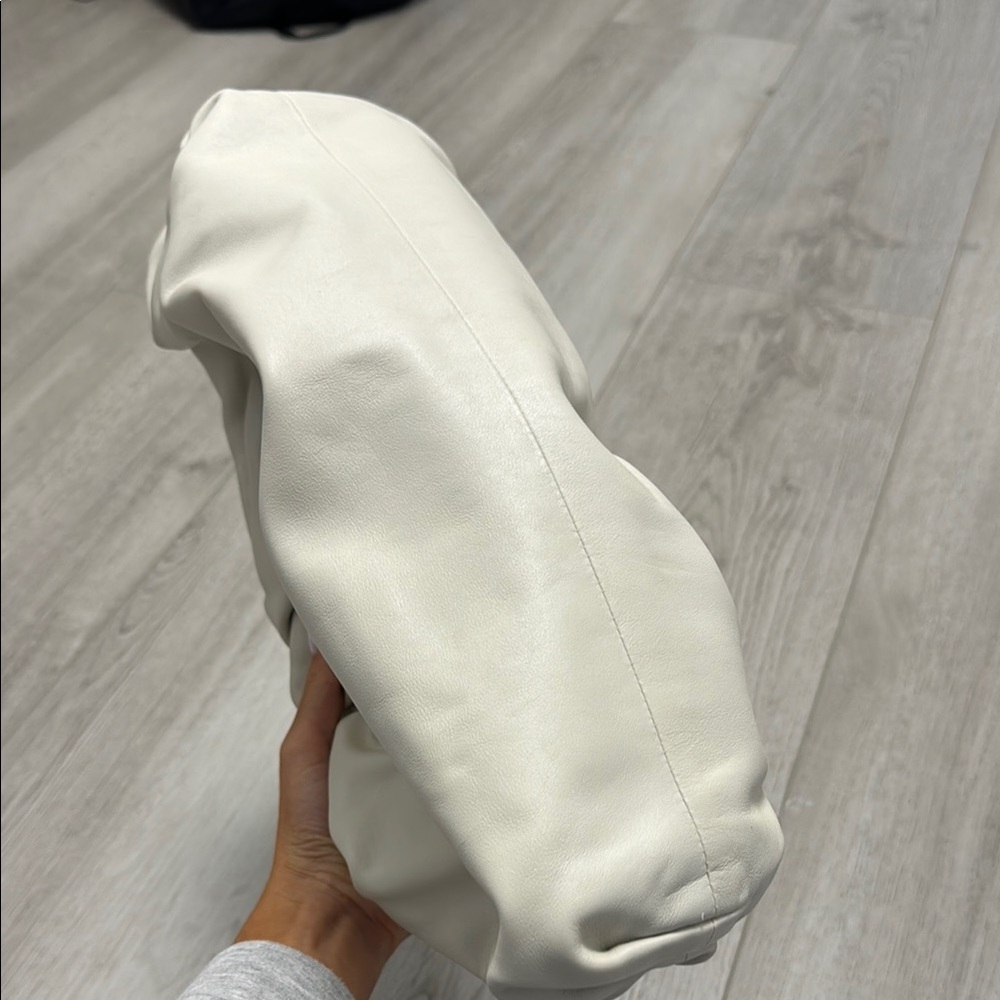 Bottega Cream Clutch Bag - Picture 5 of 8